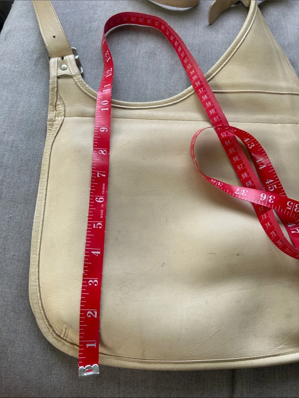 Coach Vintage y2k Hippie Utility flap style messenger bag in Bone rare find 9404